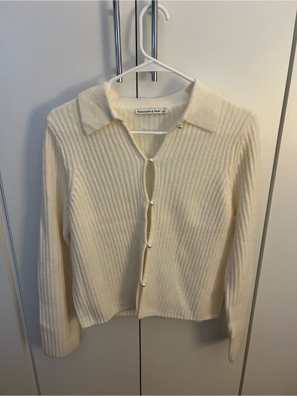 Abercrombie & Fitch Cream Bridal Ribbed Pearl-Button Sweater